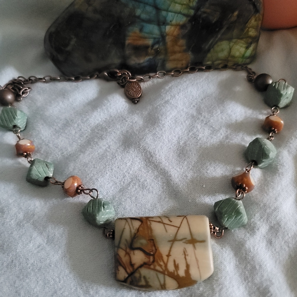 Elegant Green and Brown Stone Necklace